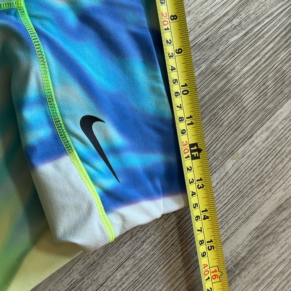 Nike Legendary Lava Women's Multicolor Tie-Dye Athletic Leggings - Picture 8 of 10